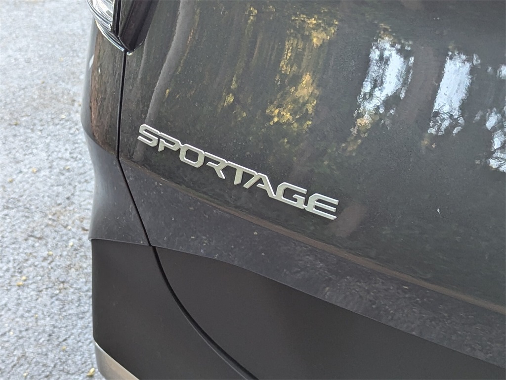 2025 Kia Sportage Hybrid LX 7