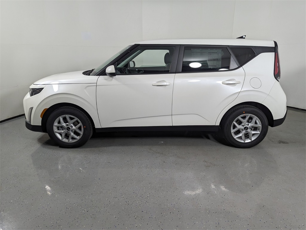 2025 Kia Soul LX 4