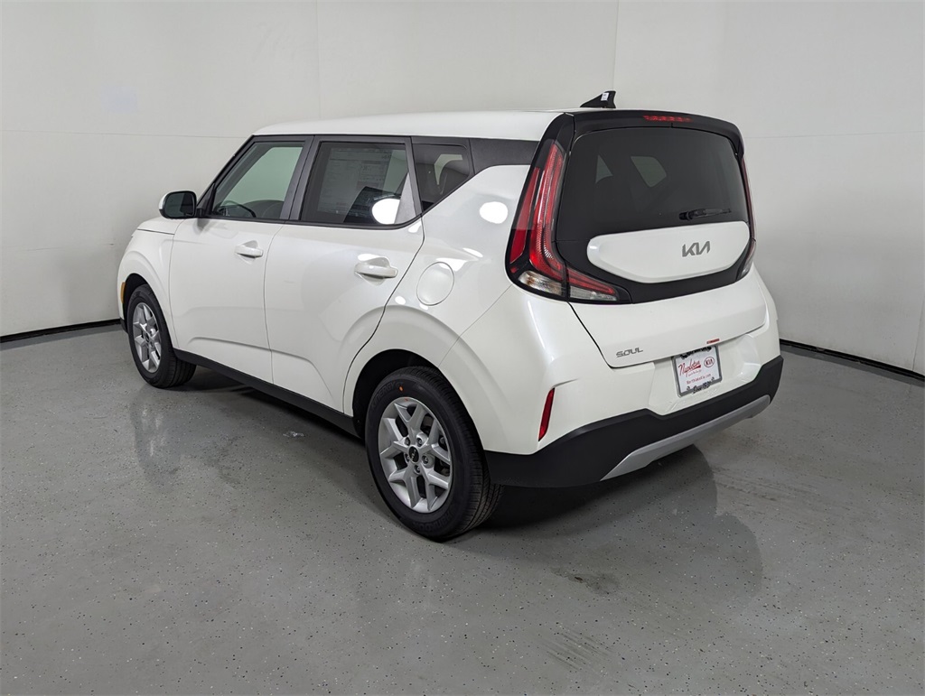 2025 Kia Soul LX 5