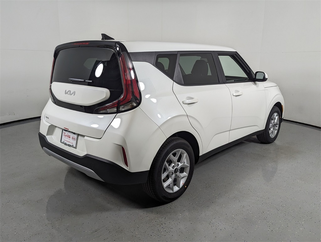 2025 Kia Soul LX 6