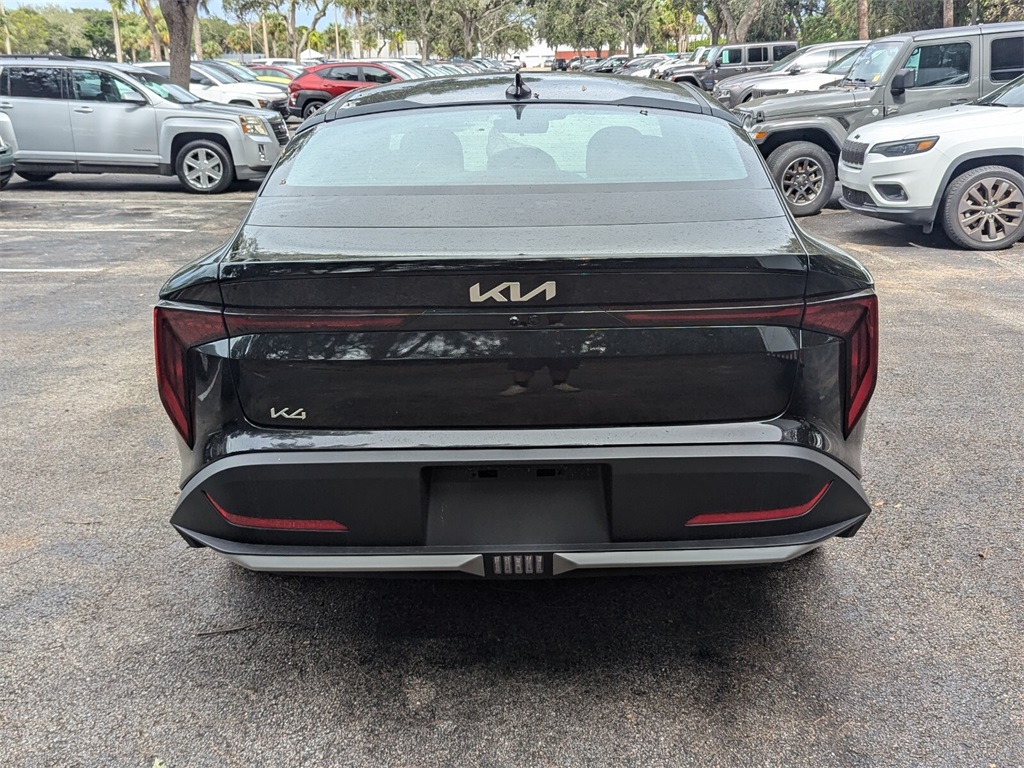 2025 Kia K4 LXS 6