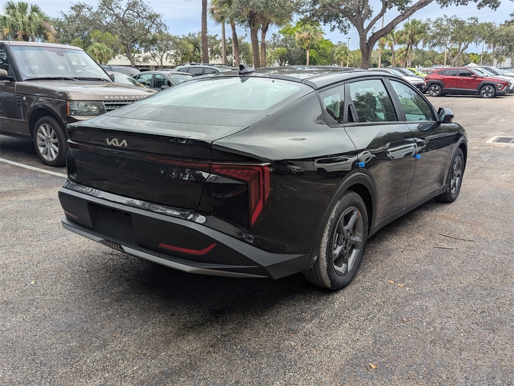 2025 Kia K4 LXS 18