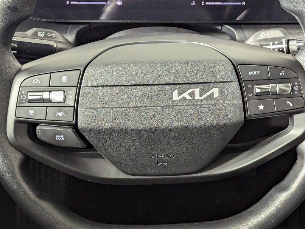 2025 Kia K4 LXS 13