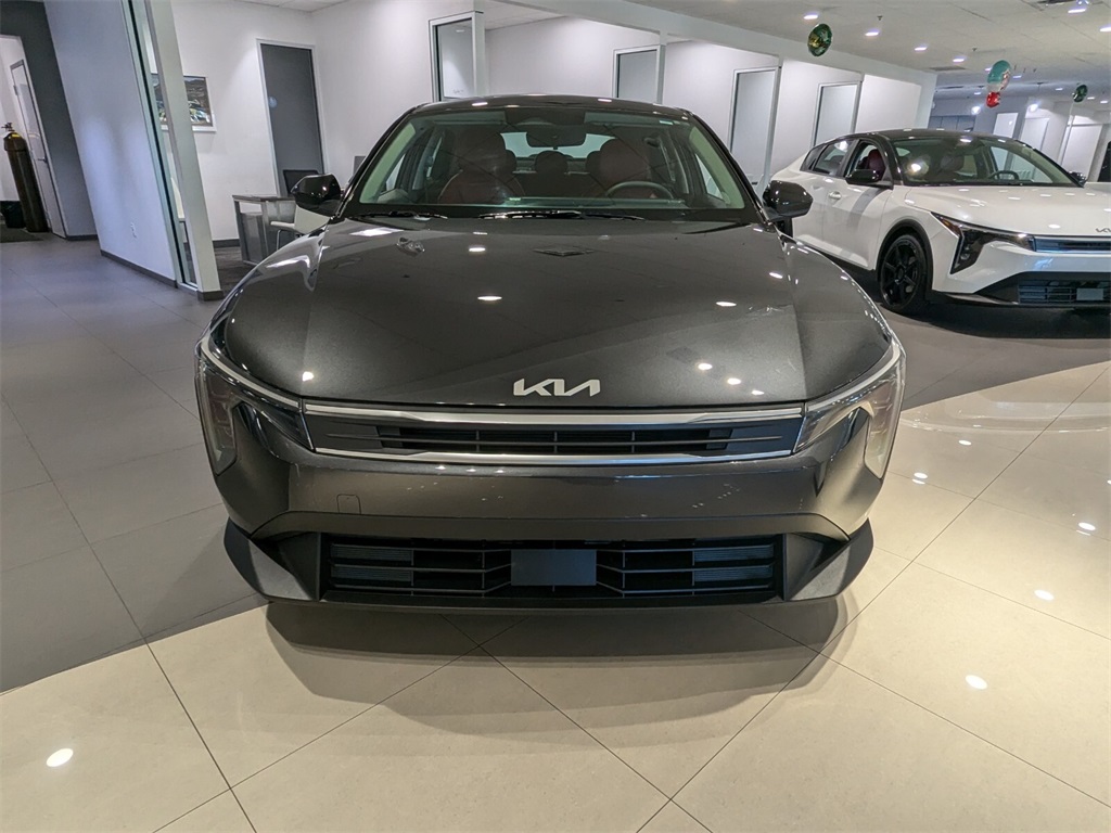 2025 Kia K4 LXS 2