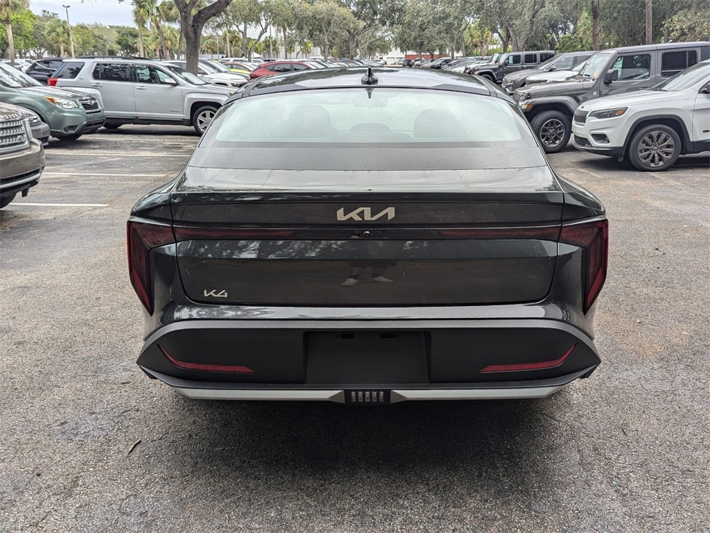 2025 Kia K4 LXS 6