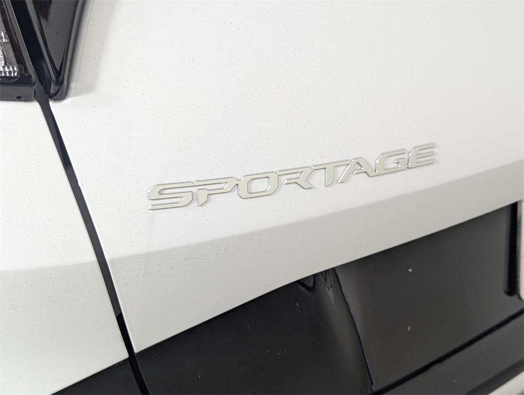 2025 Kia Sportage SX 8