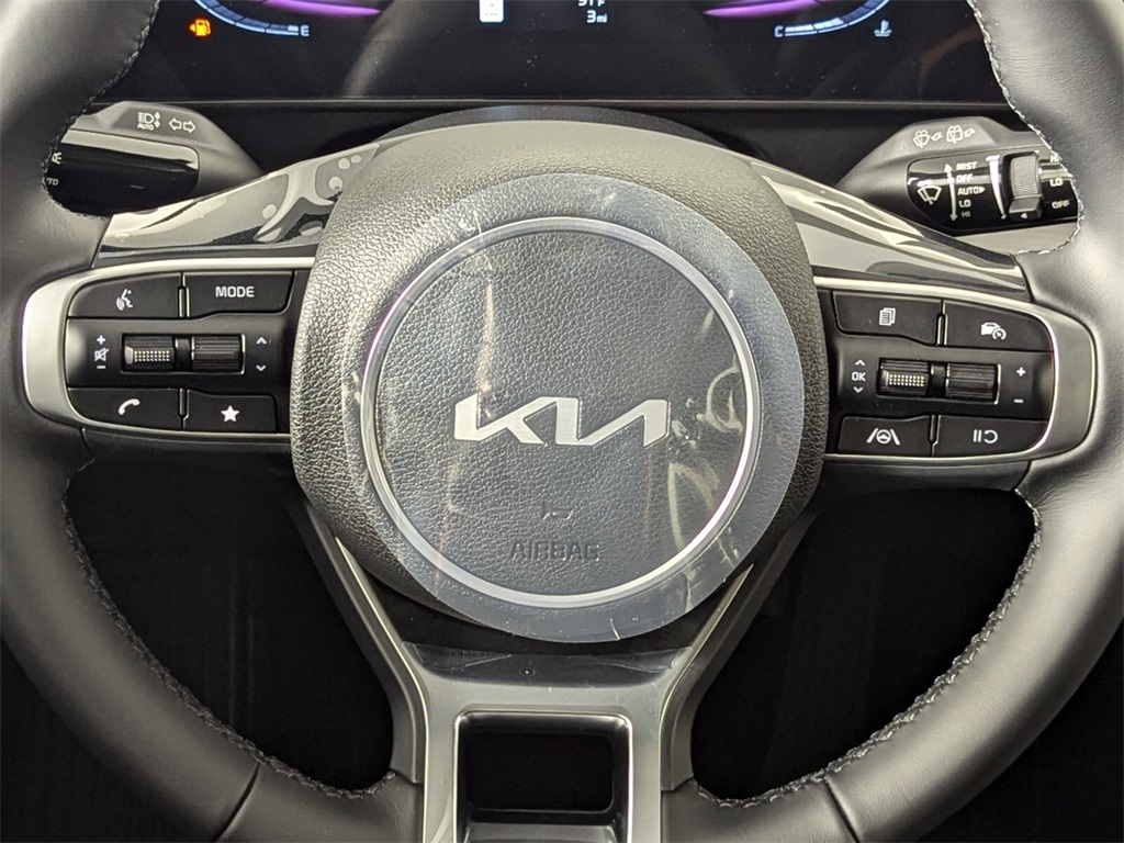 2025 Kia Sportage EX 13