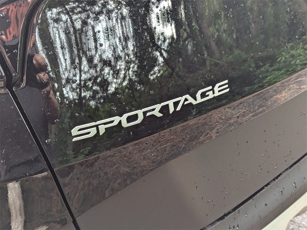 2025 Kia Sportage EX 6