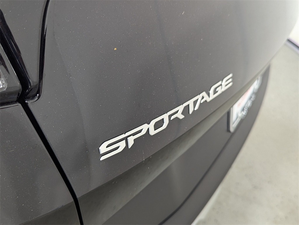 2025 Kia Sportage EX 8