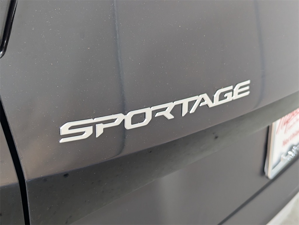 2025 Kia Sportage EX 8