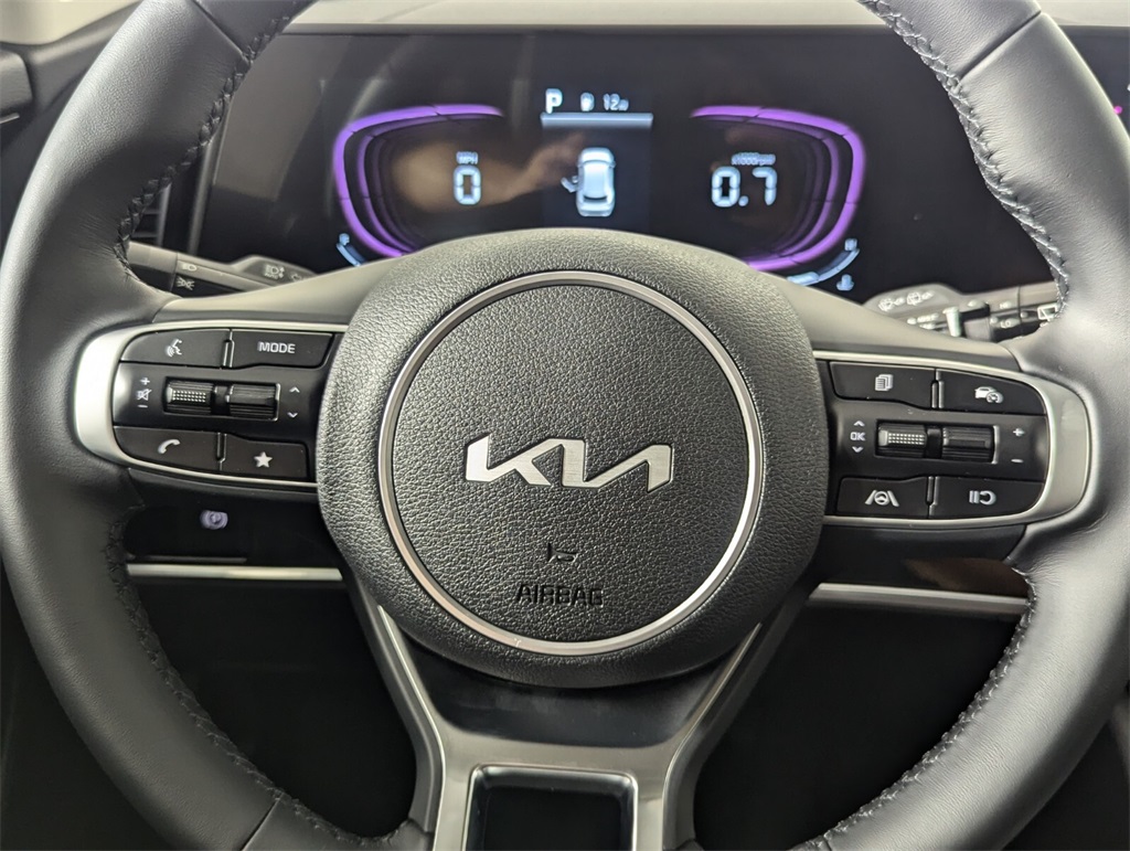 2025 Kia Sportage EX 18