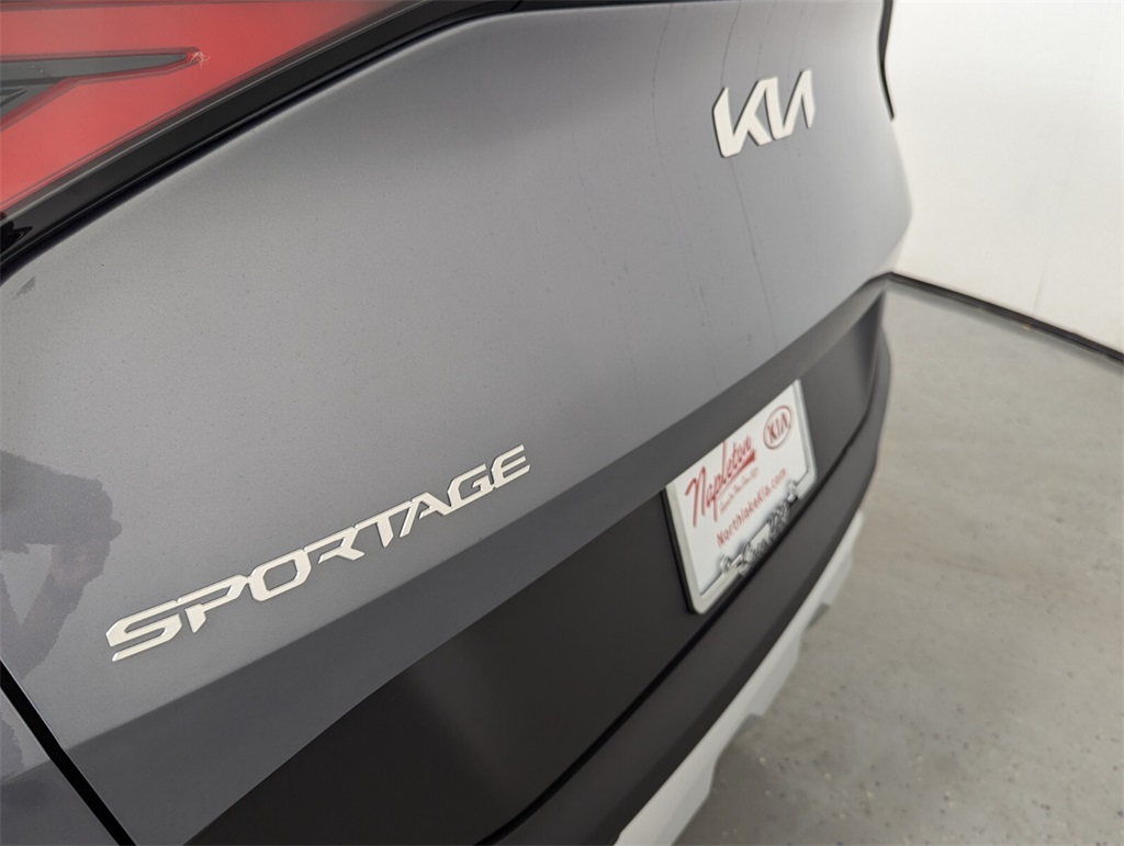 2025 Kia Sportage EX 8