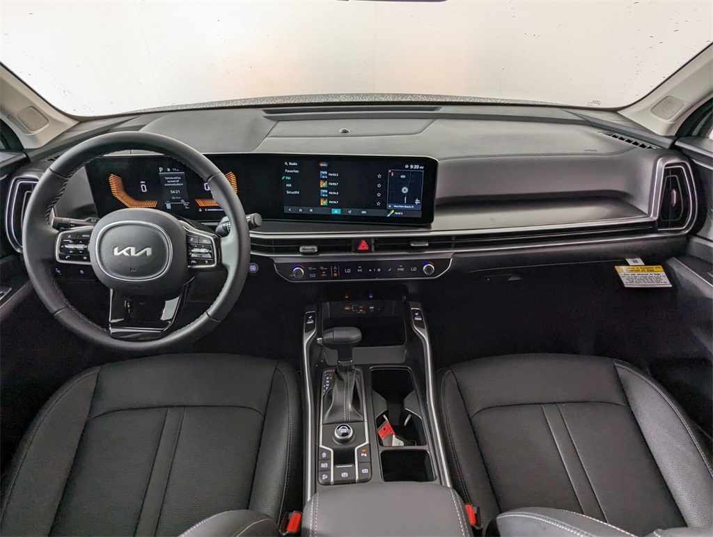 2025 Kia Sorento S 16