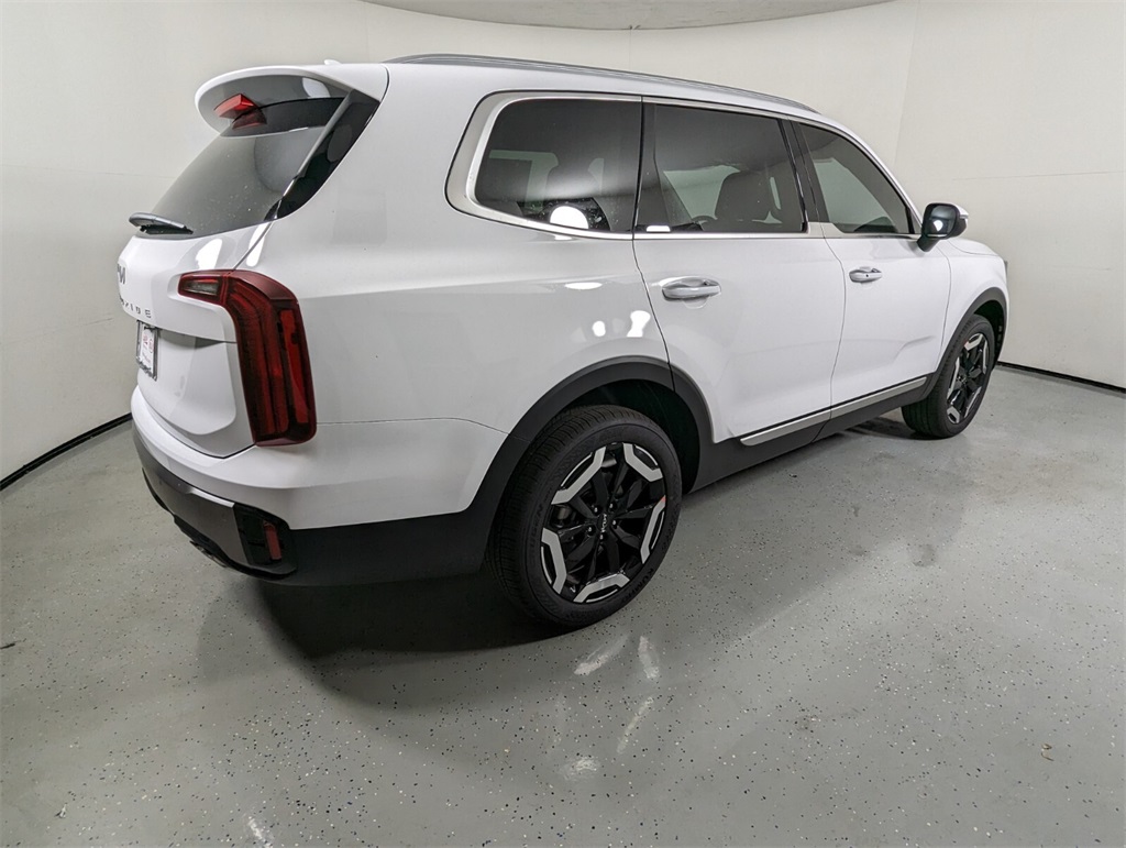 2025 Kia Telluride S 6