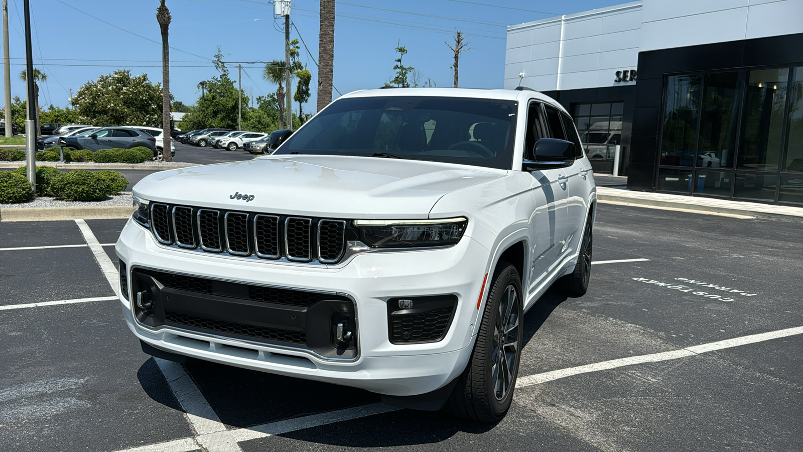 2023 Jeep Grand Cherokee L Overland 4