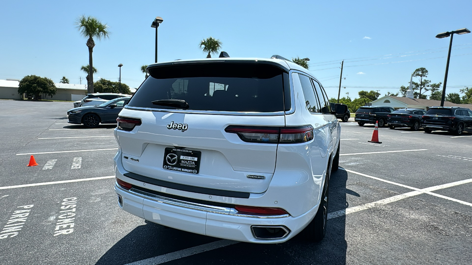 2023 Jeep Grand Cherokee L Overland 13