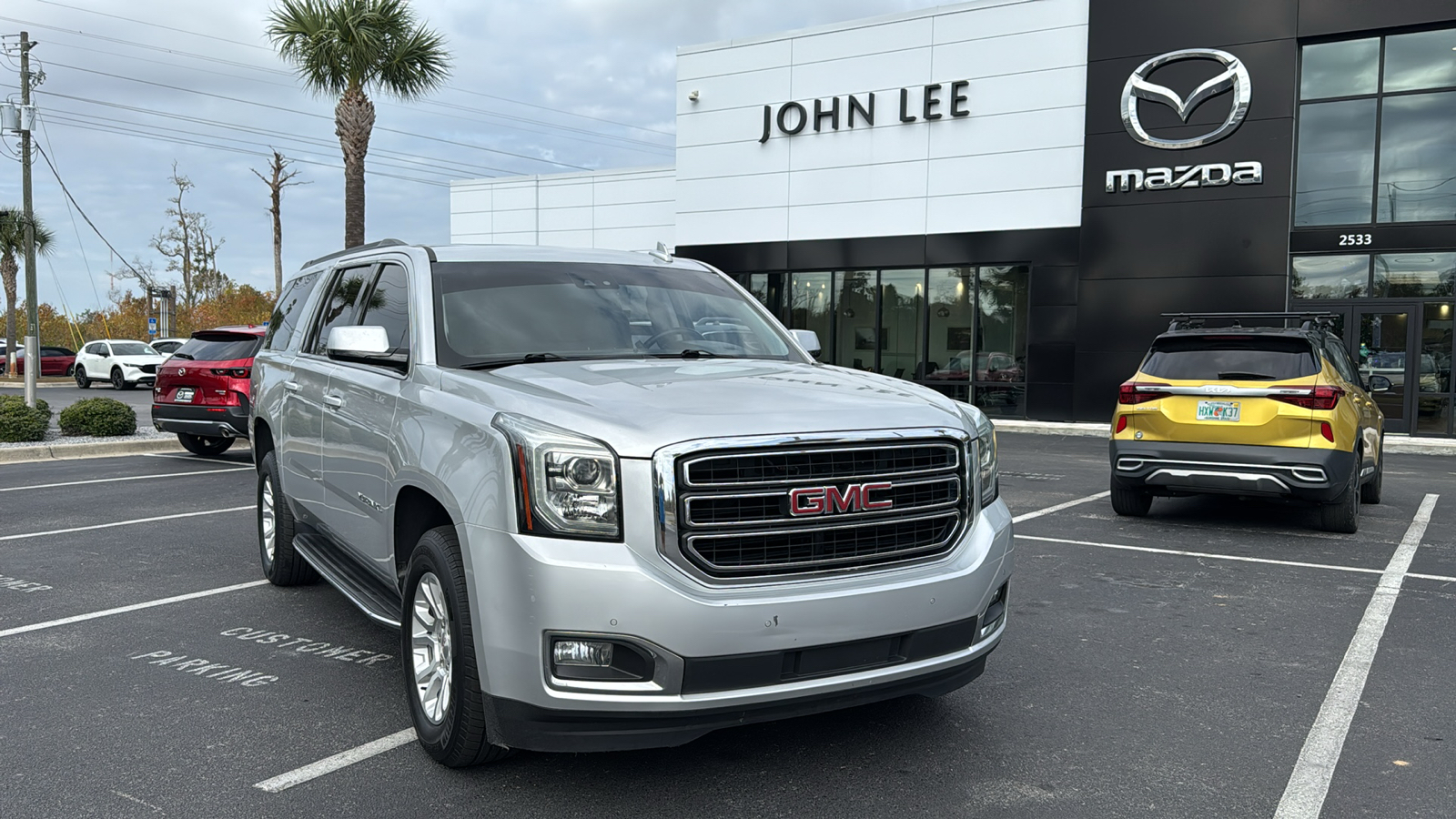 2019 GMC Yukon XL SLT 1