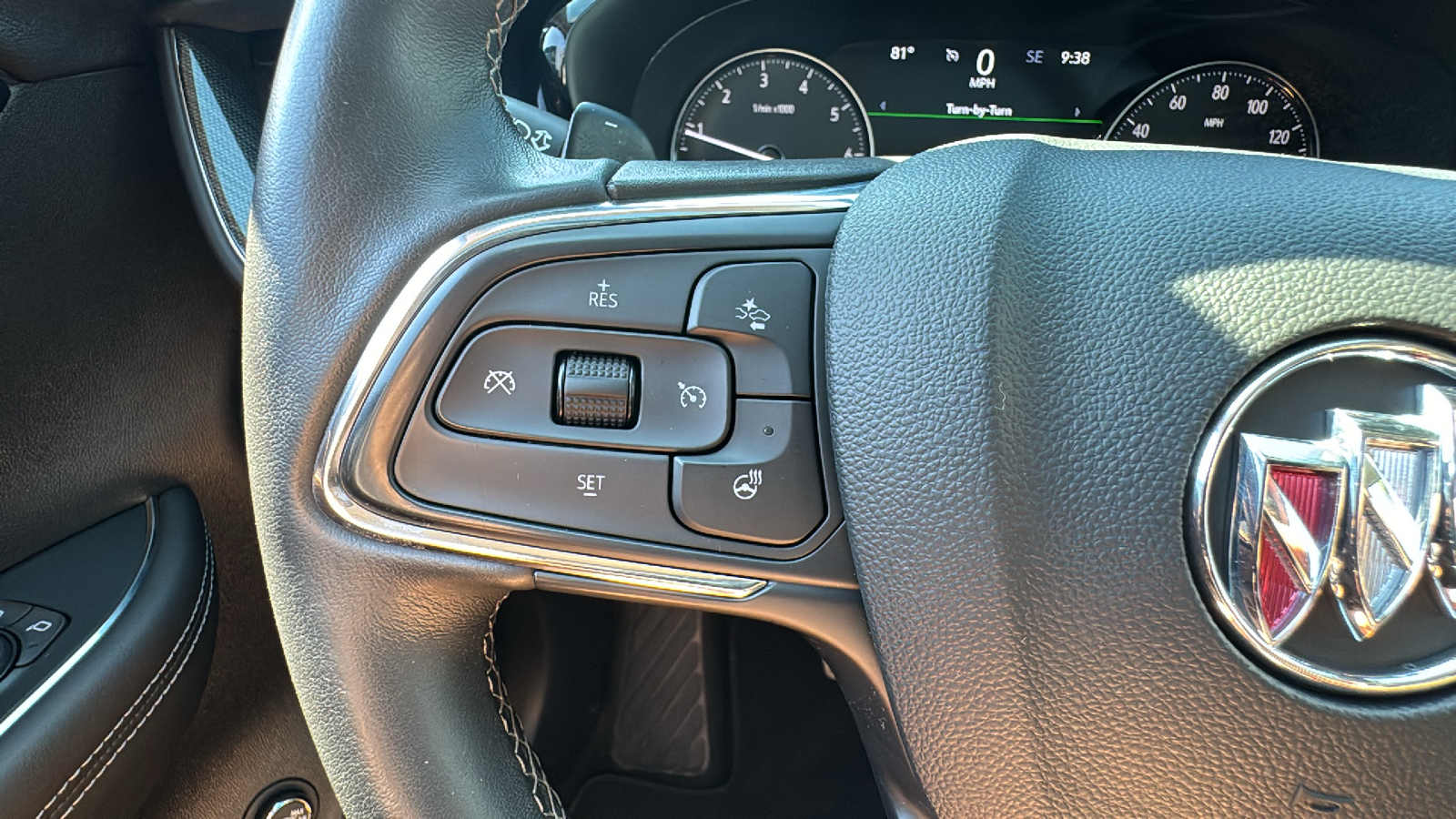 2023 Buick Envision Essence 21