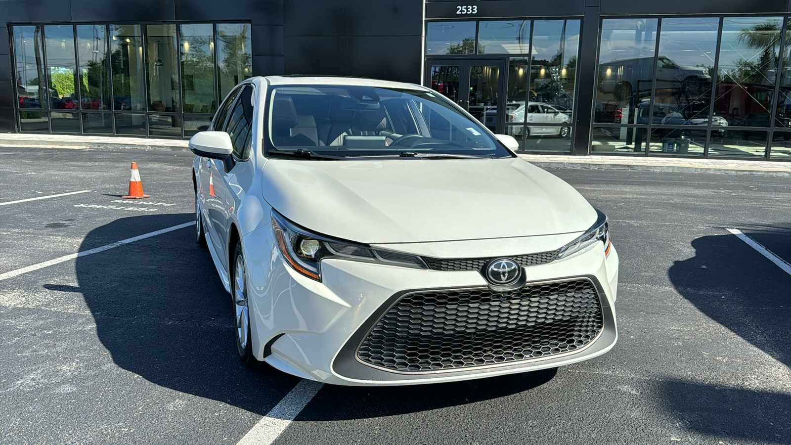 2020 Toyota Corolla XLE 2