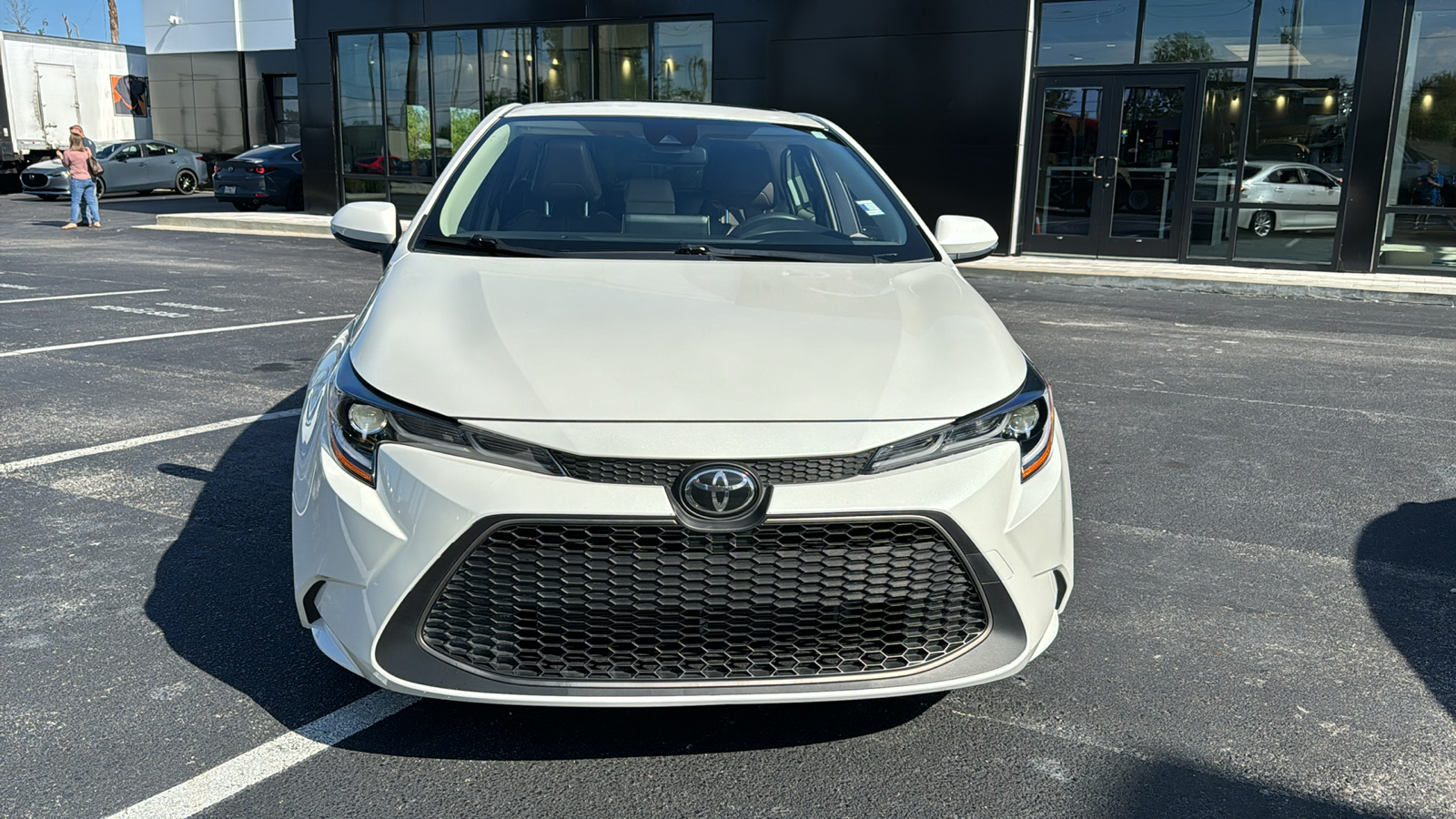 2020 Toyota Corolla XLE 3