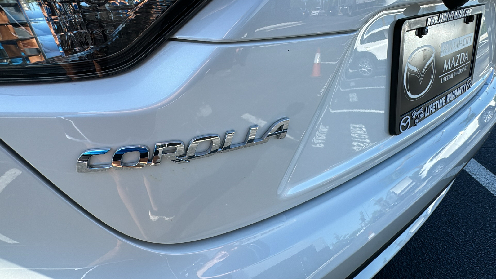 2020 Toyota Corolla XLE 8