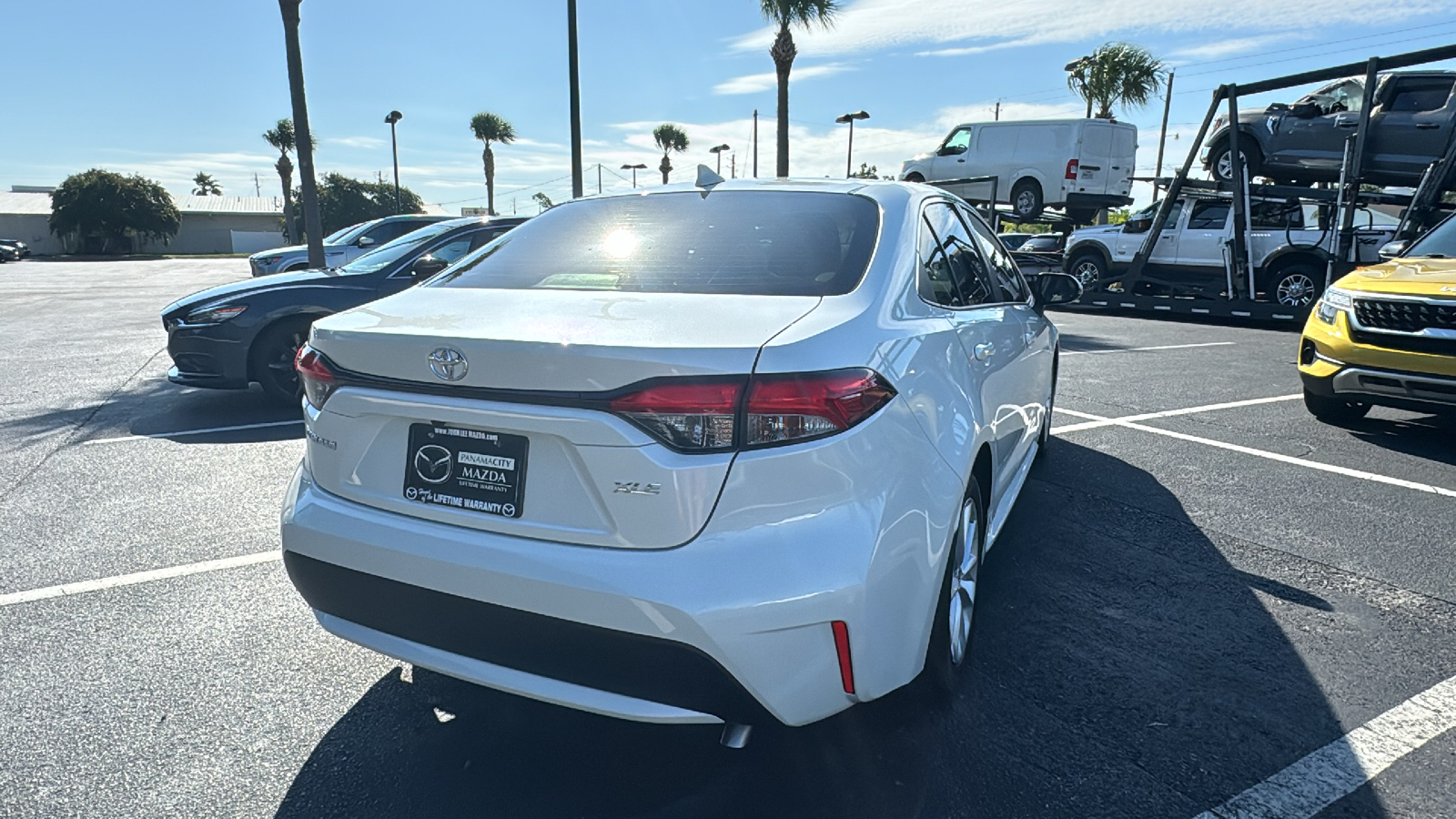 2020 Toyota Corolla XLE 10