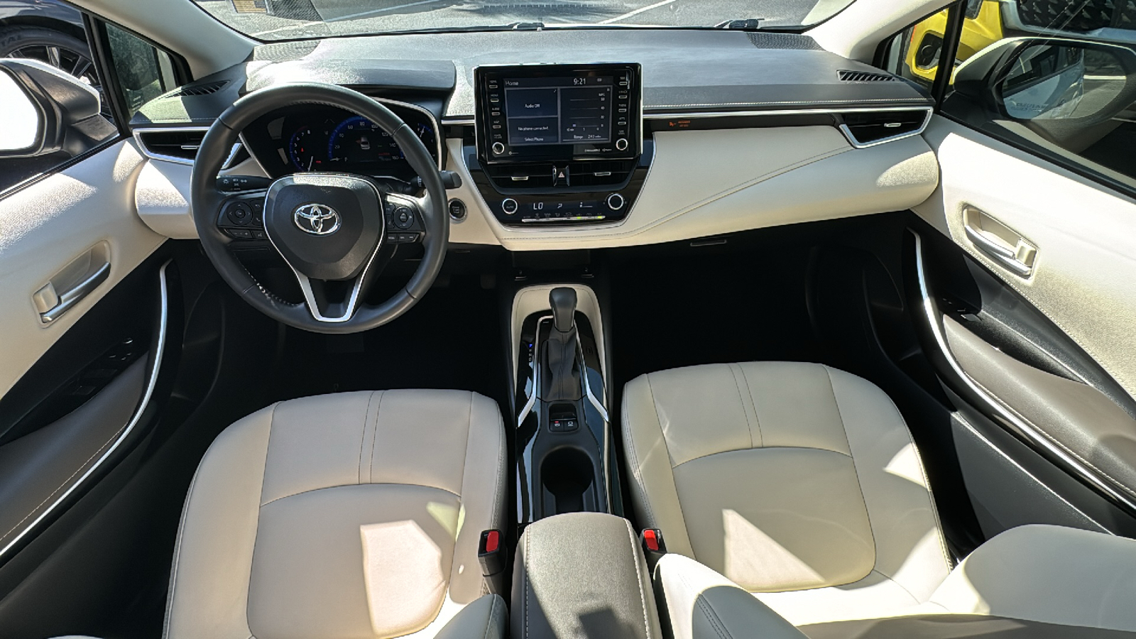 2020 Toyota Corolla XLE 30