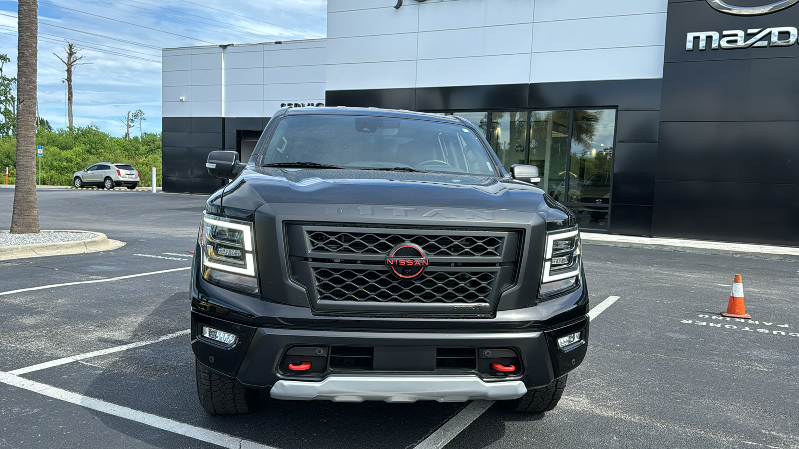 2023 Nissan Titan PRO-4X 3