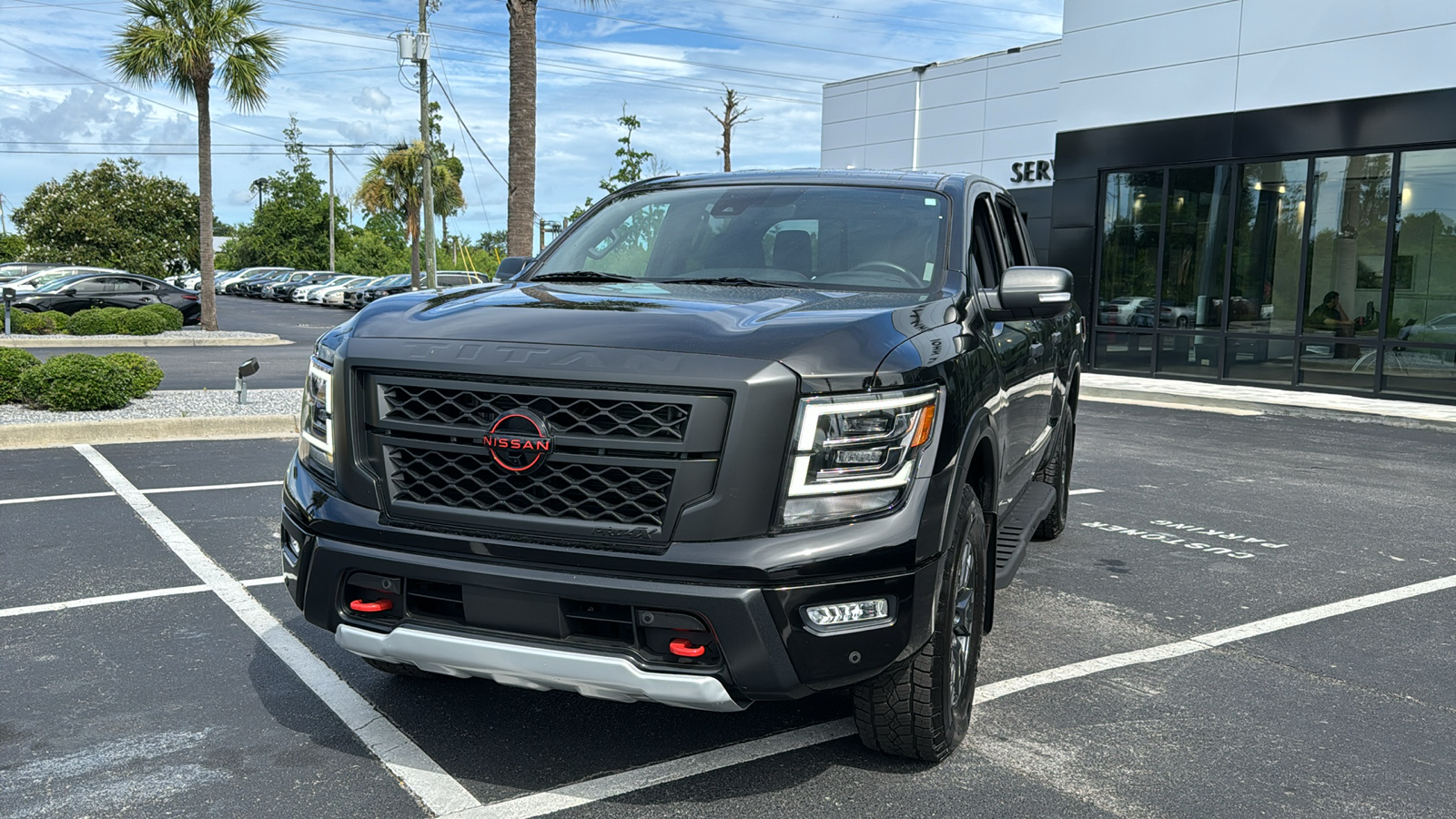 2023 Nissan Titan PRO-4X 4