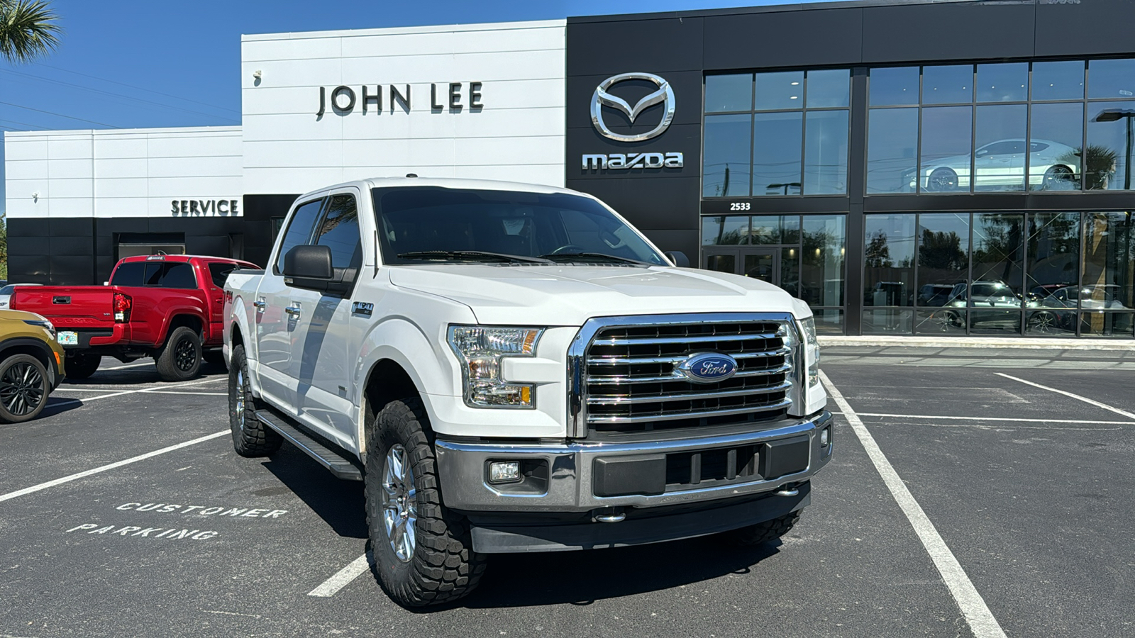 2017 Ford F-150 XLT 1