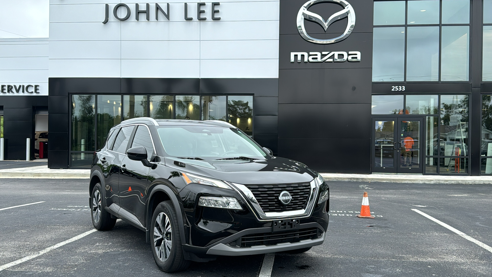 2023 Nissan Rogue SV 1