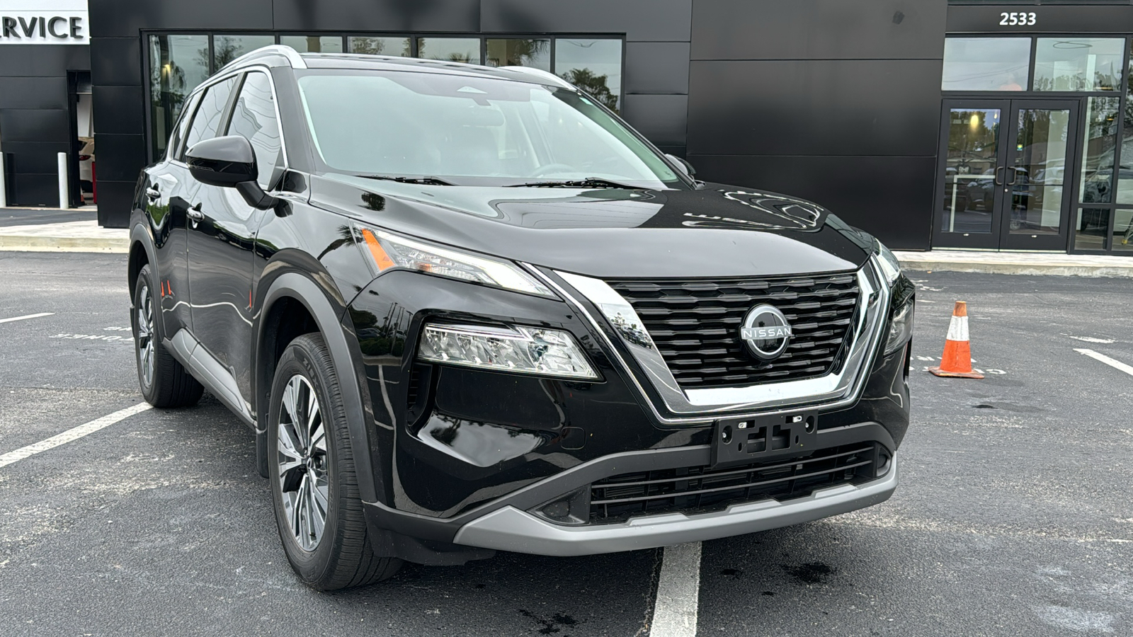 2023 Nissan Rogue SV 2