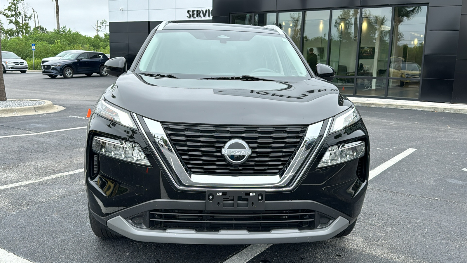 2023 Nissan Rogue SV 3