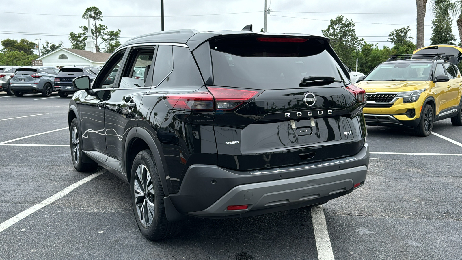 2023 Nissan Rogue SV 5