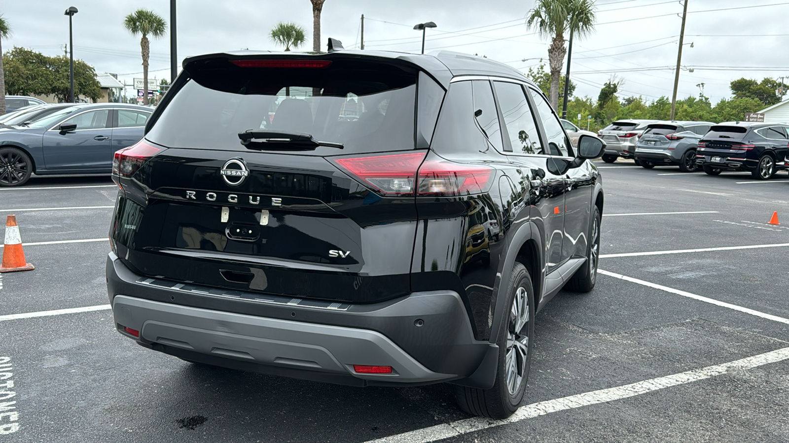 2023 Nissan Rogue SV 10