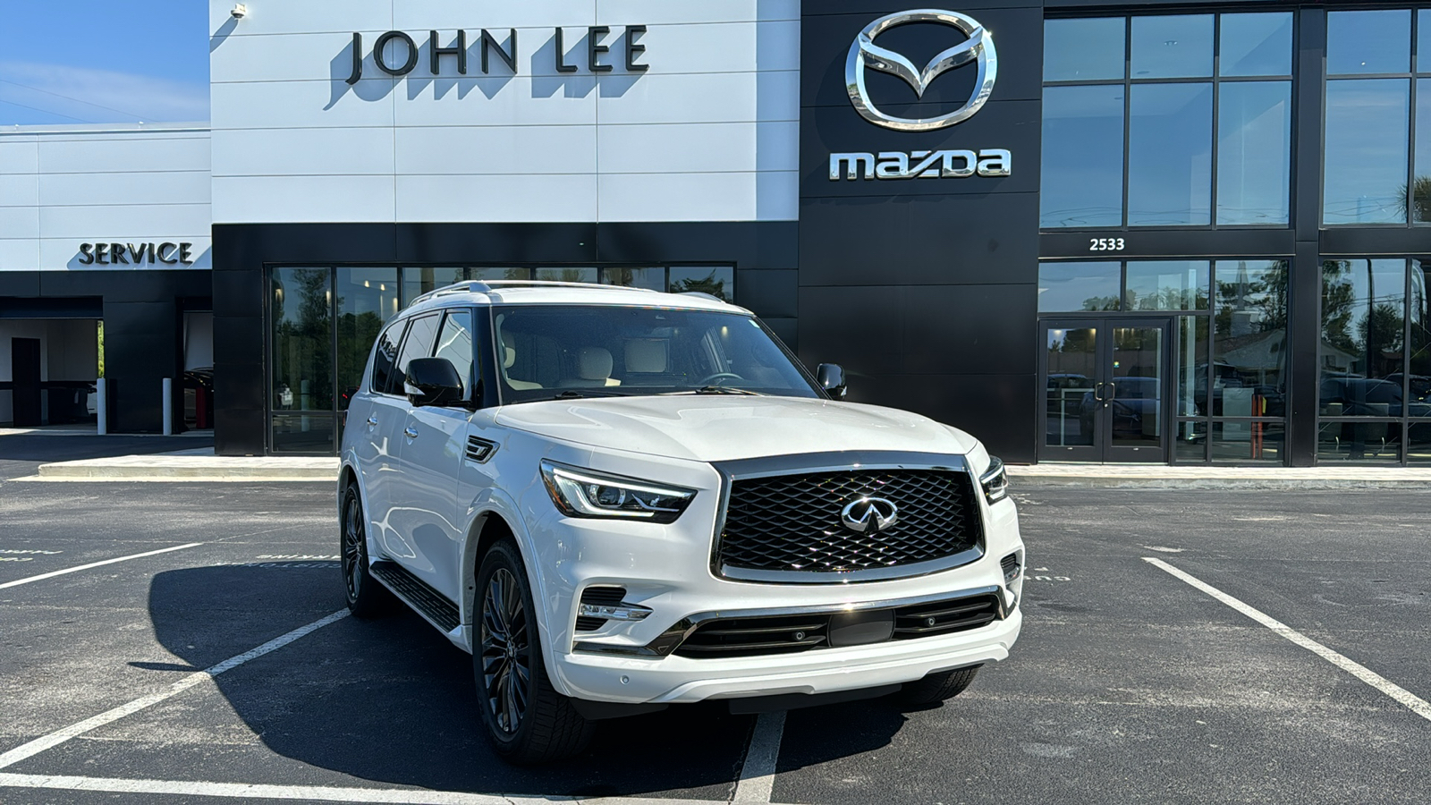 2024 INFINITI QX80 Sensory 1