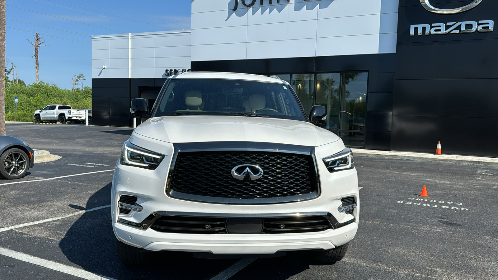 2024 INFINITI QX80 Sensory 3