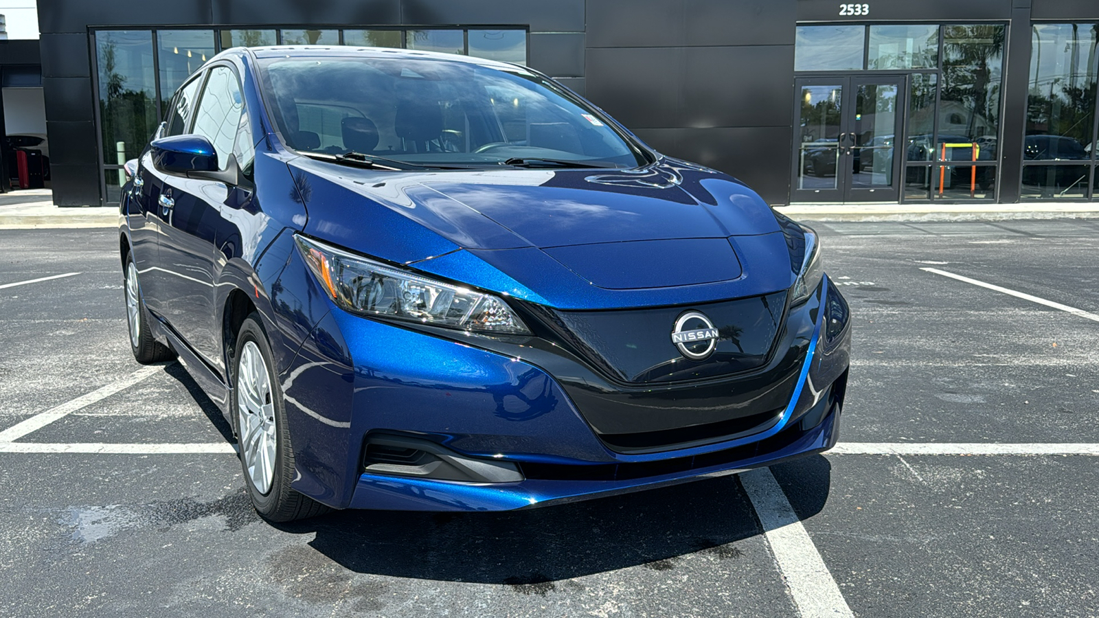 2023 Nissan Leaf S 2