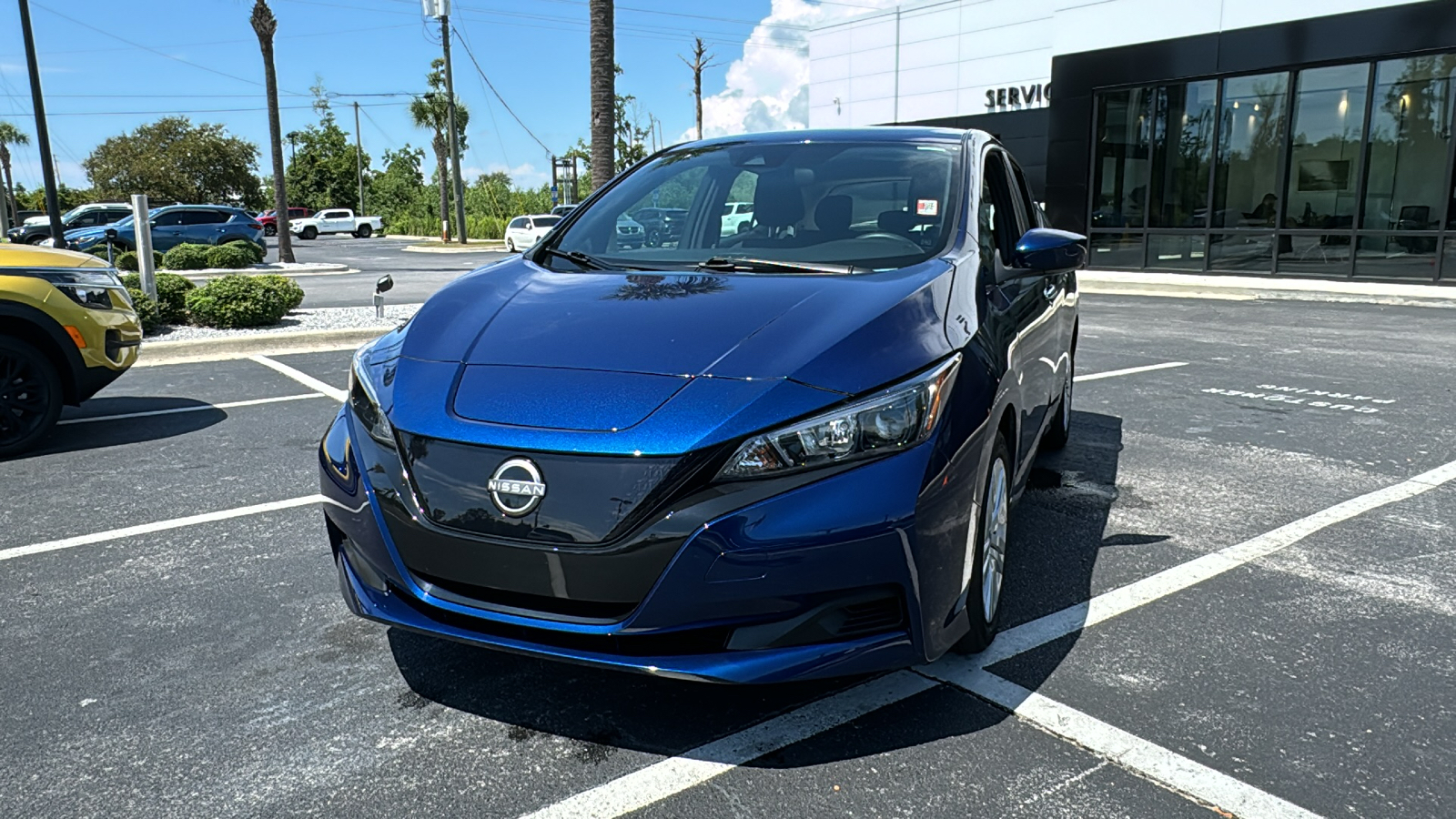 2023 Nissan Leaf S 4