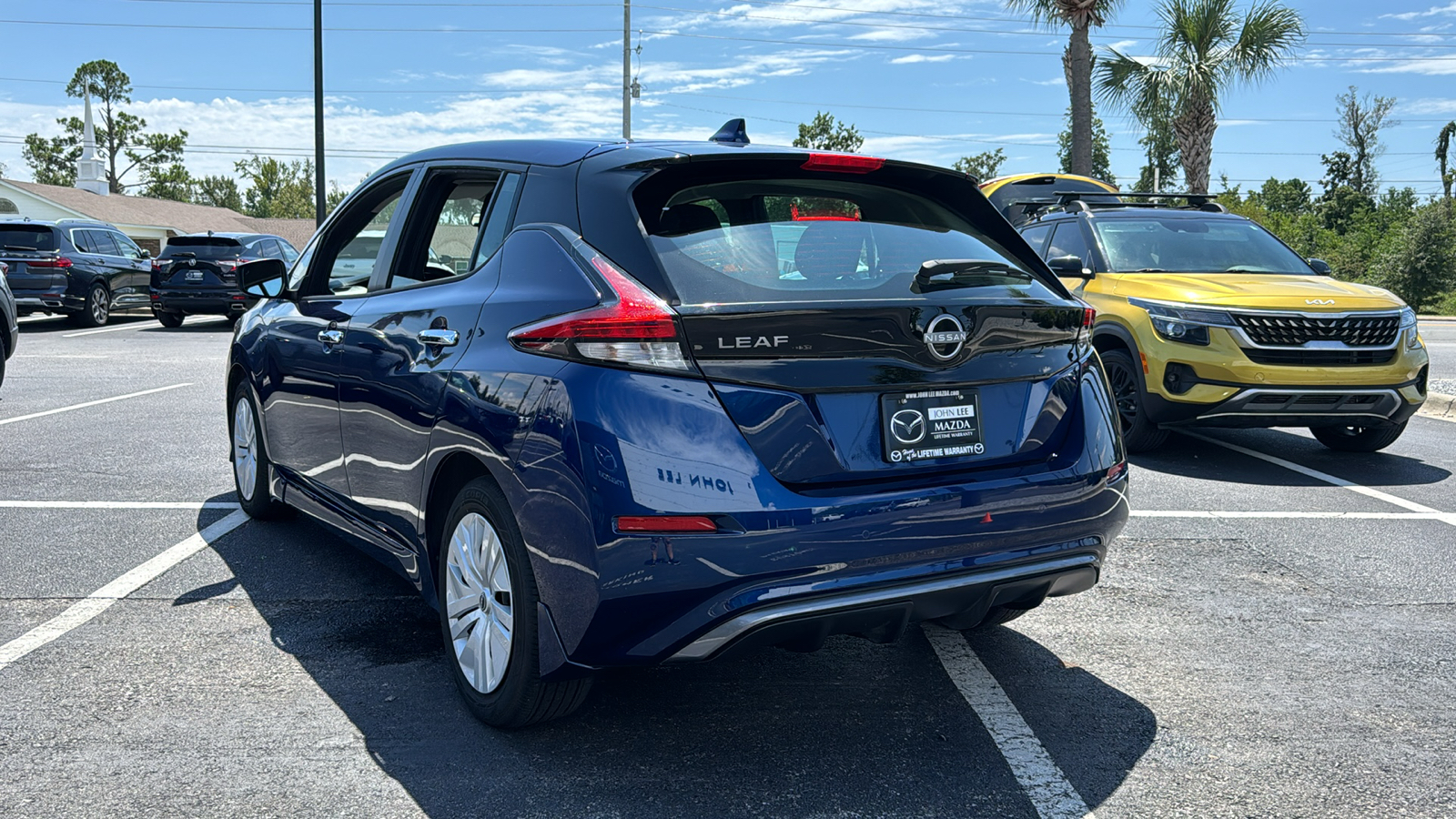 2023 Nissan Leaf S 5