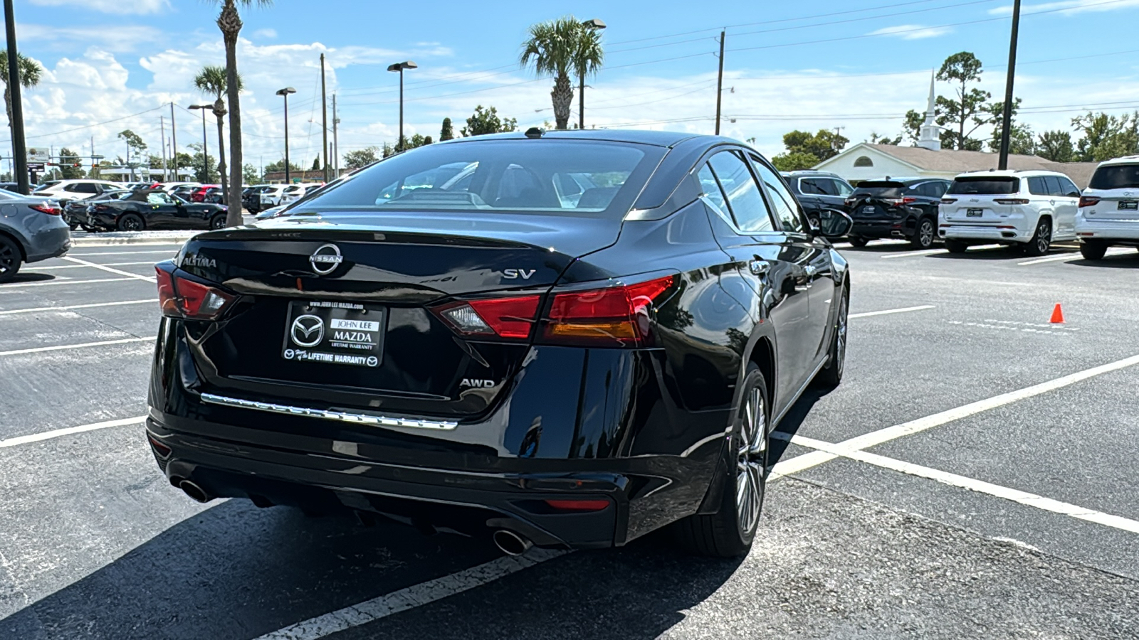 2023 Nissan Altima 2.5 SV 8