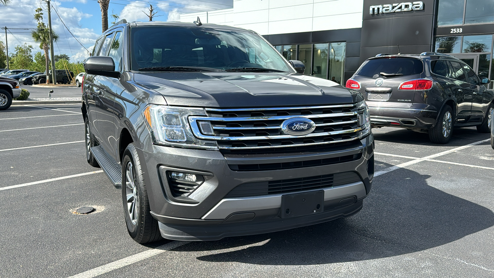 2020 Ford Expedition XLT 2