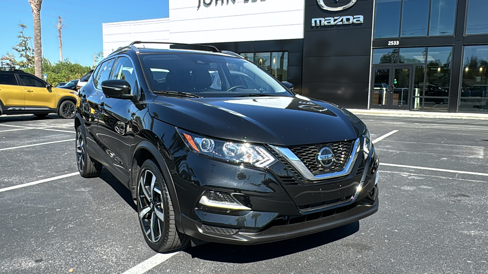 2022 Nissan Rogue Sport SL 2