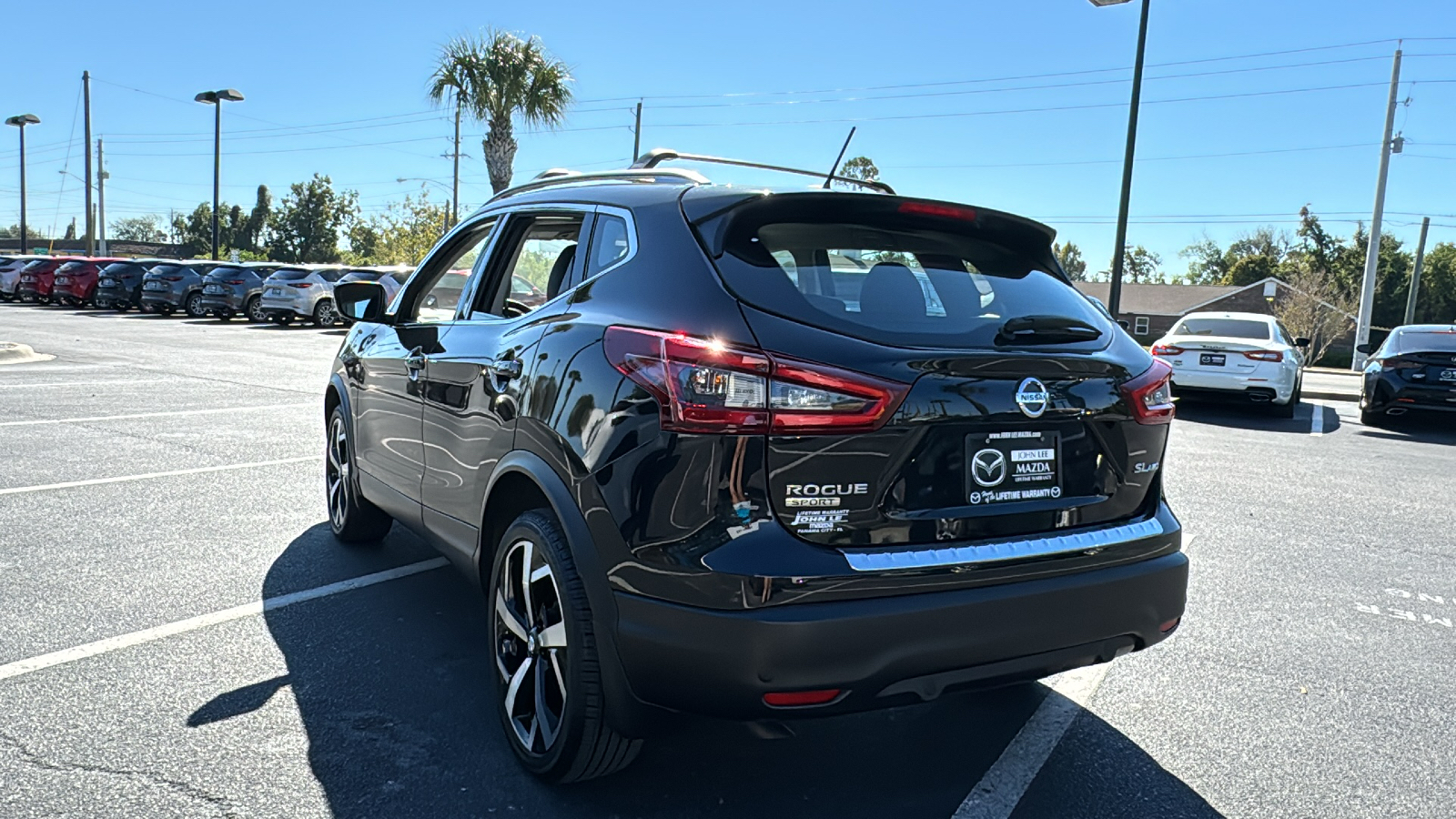 2022 Nissan Rogue Sport SL 5