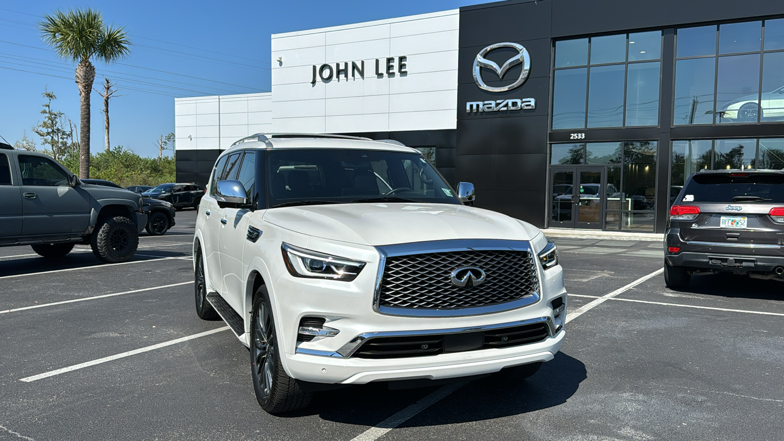 2024 INFINITI QX80 Sensory 1