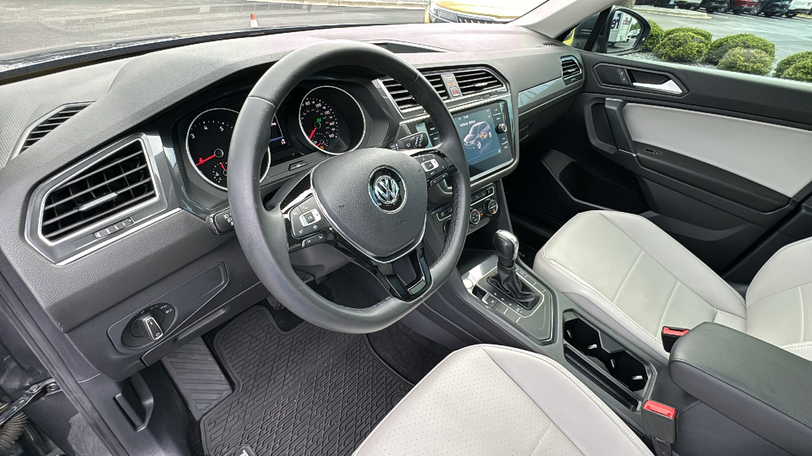2020 Volkswagen Tiguan 2.0T SE 14