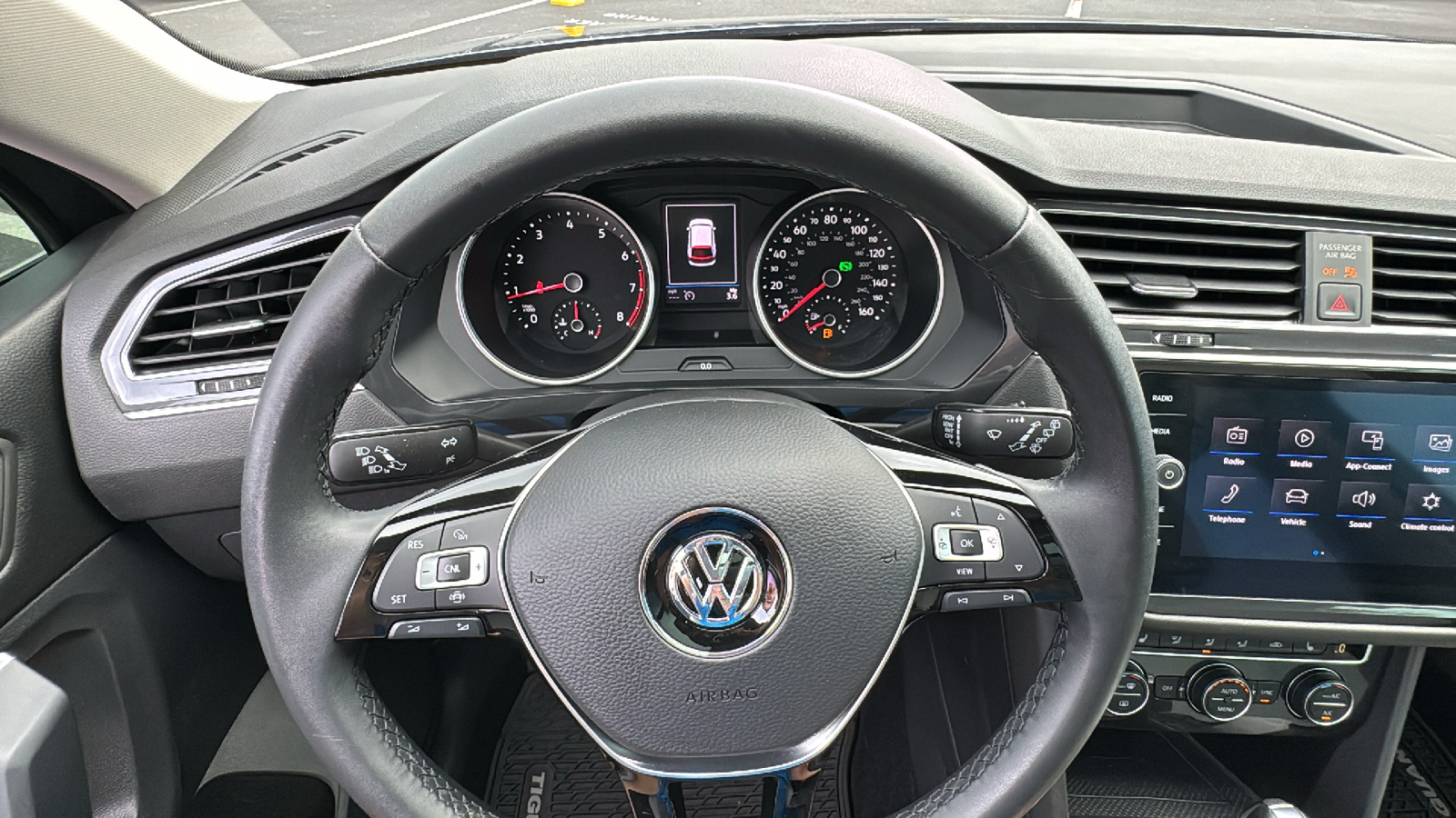 2020 Volkswagen Tiguan 2.0T SE 16