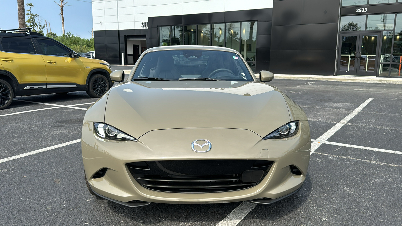 2024 Mazda MX-5 Miata RF Grand Touring 3