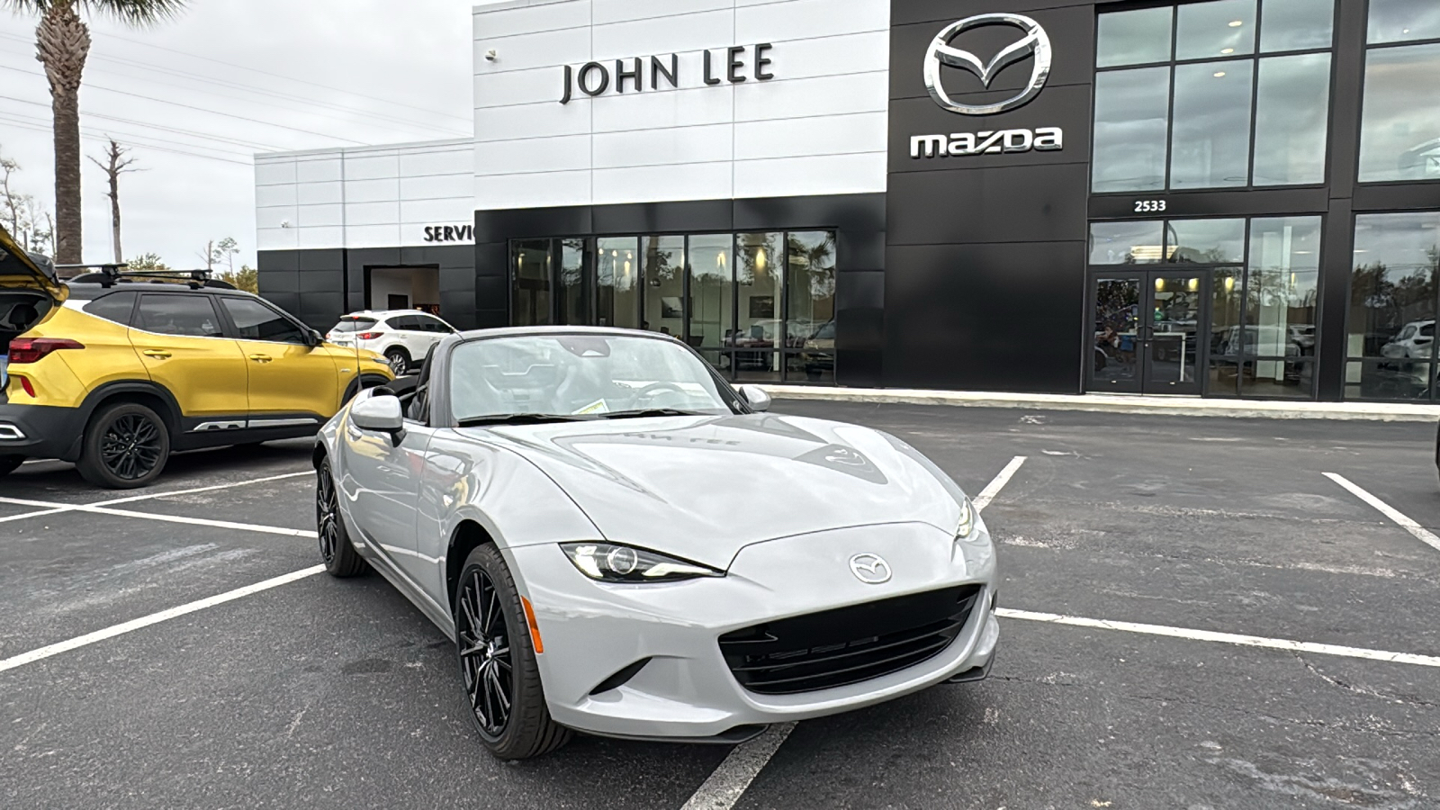 2024 Mazda MX-5 Miata Grand Touring 1