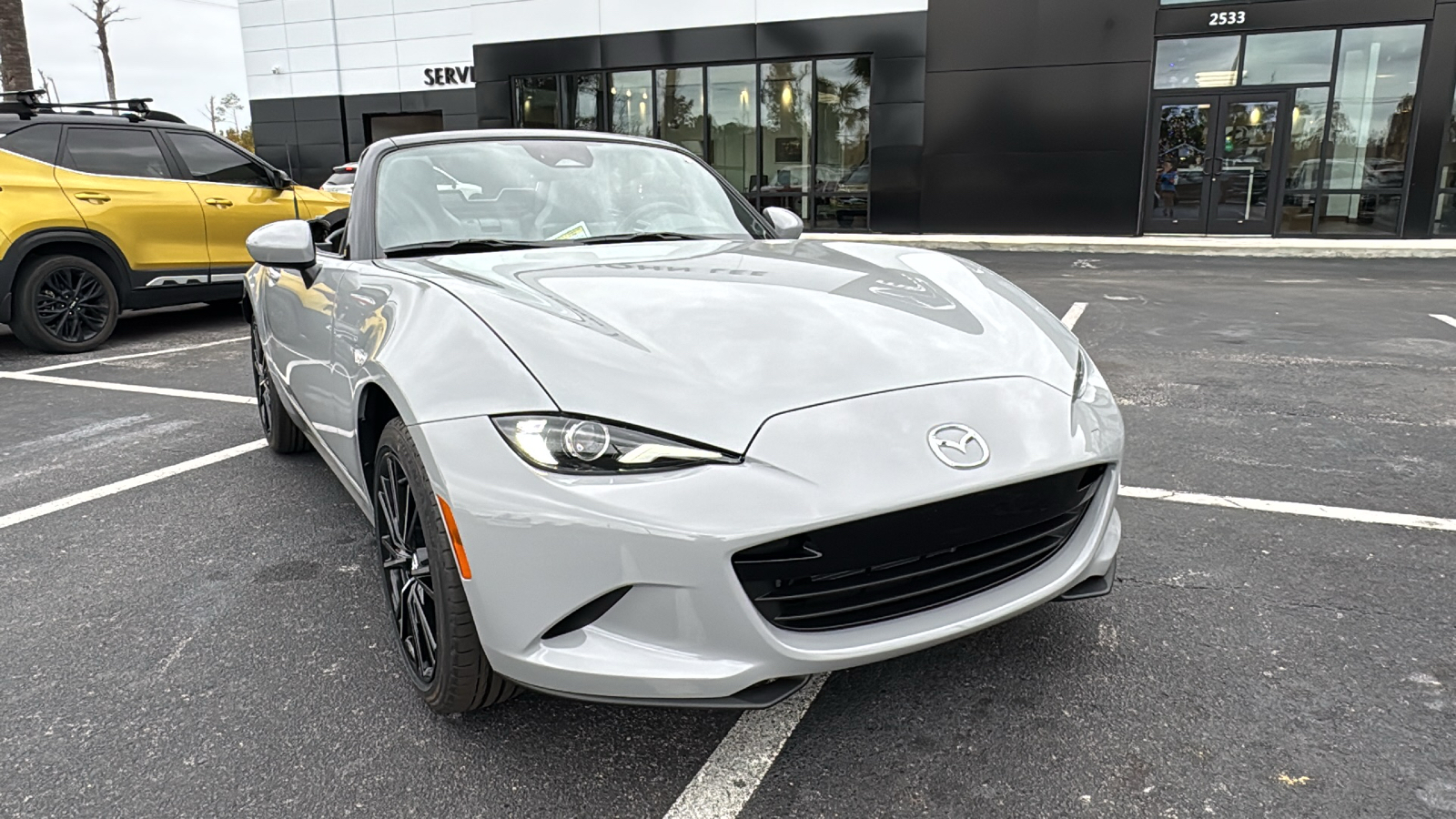 2024 Mazda MX-5 Miata Grand Touring 2